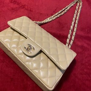 Unauthentic Chanel bag, only used ones